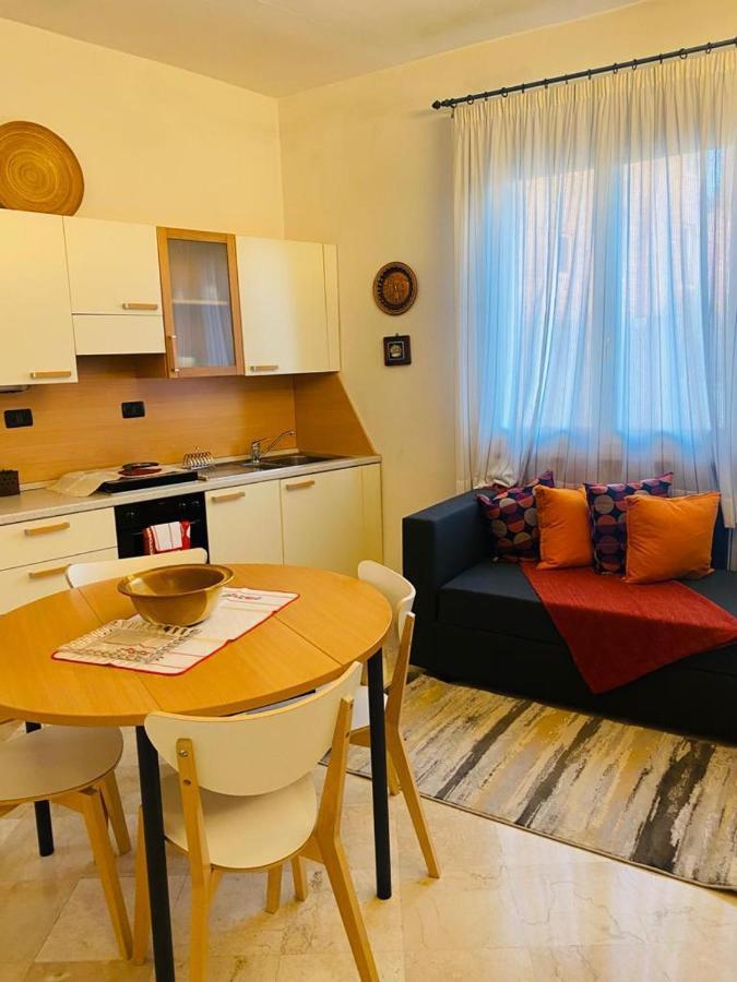 Veba Ferrara Centro Apartment Bagian luar foto