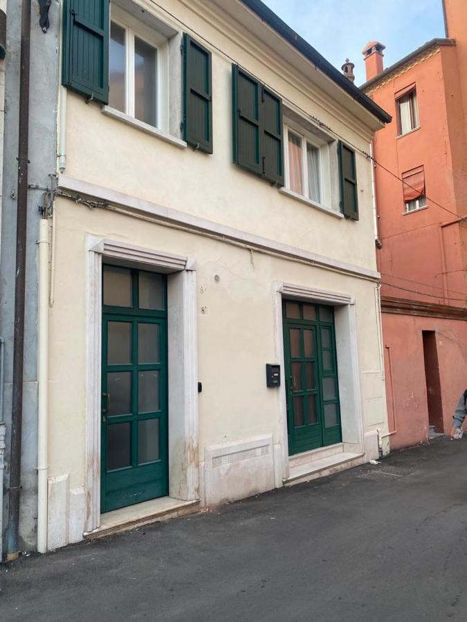 Veba Ferrara Centro Apartment Bagian luar foto
